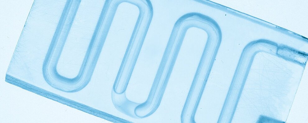 Pumping Tiniest Fluid Volumes Quickly and Precisely